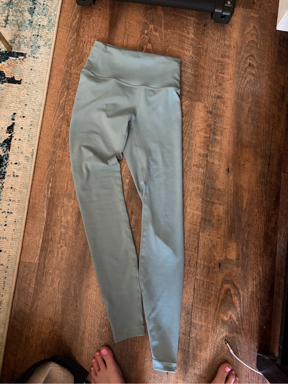 Lulu High-Waist Leggings in Sage Green